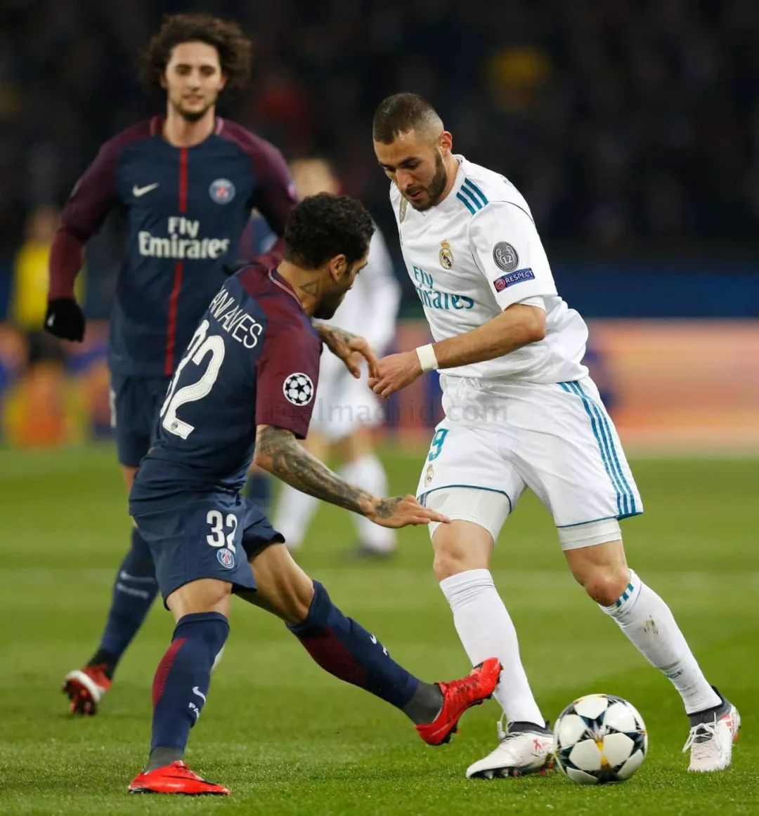 九游体育官方网站-辽宁本钢围绕欧冠远射贴柱巴特勒在G2比赛中悬念迭起，皇家马德里队长鼓劲备战荷甲都惊呆了